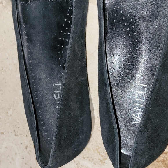 VANELI black suede with tri-colored dyed rabbit fur flats. SIZE 6 - Picture 4 of 9